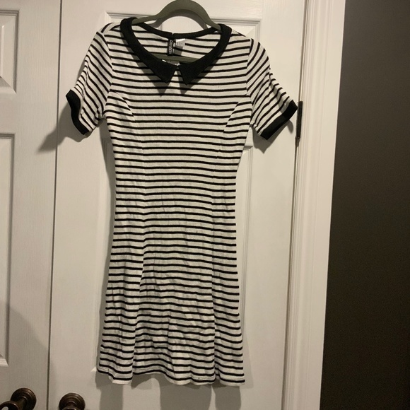 Cute striped Wednesday Addams style skater dress - Picture 1 of 3